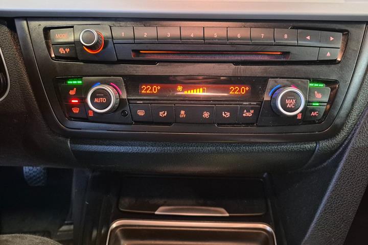 Sort BMW 316d fra 2015