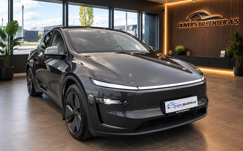Tesla Model Y Premium Long Range RWD