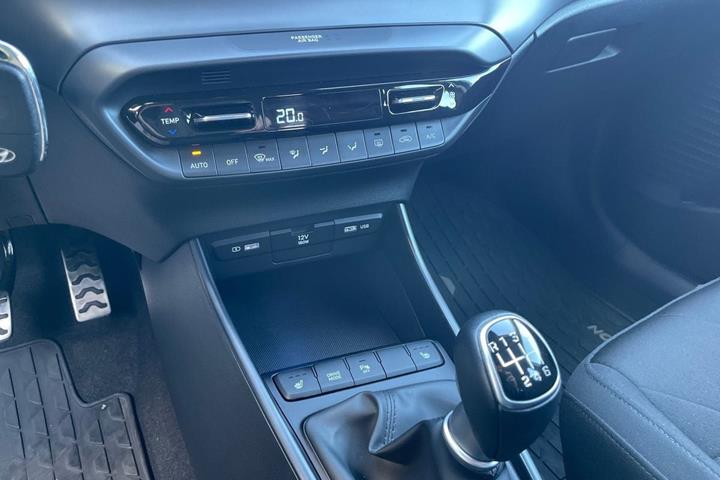 Sølv Hyundai Bayon fra 2024
