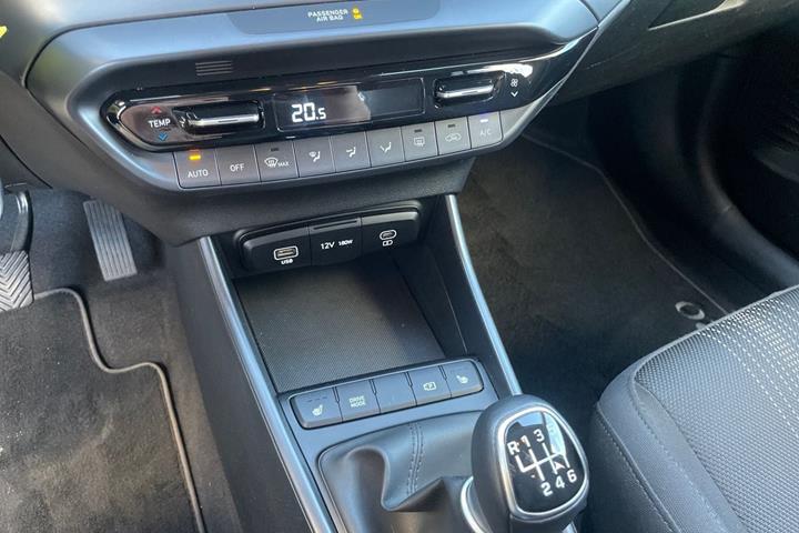 Sort Hyundai i20 fra 2025