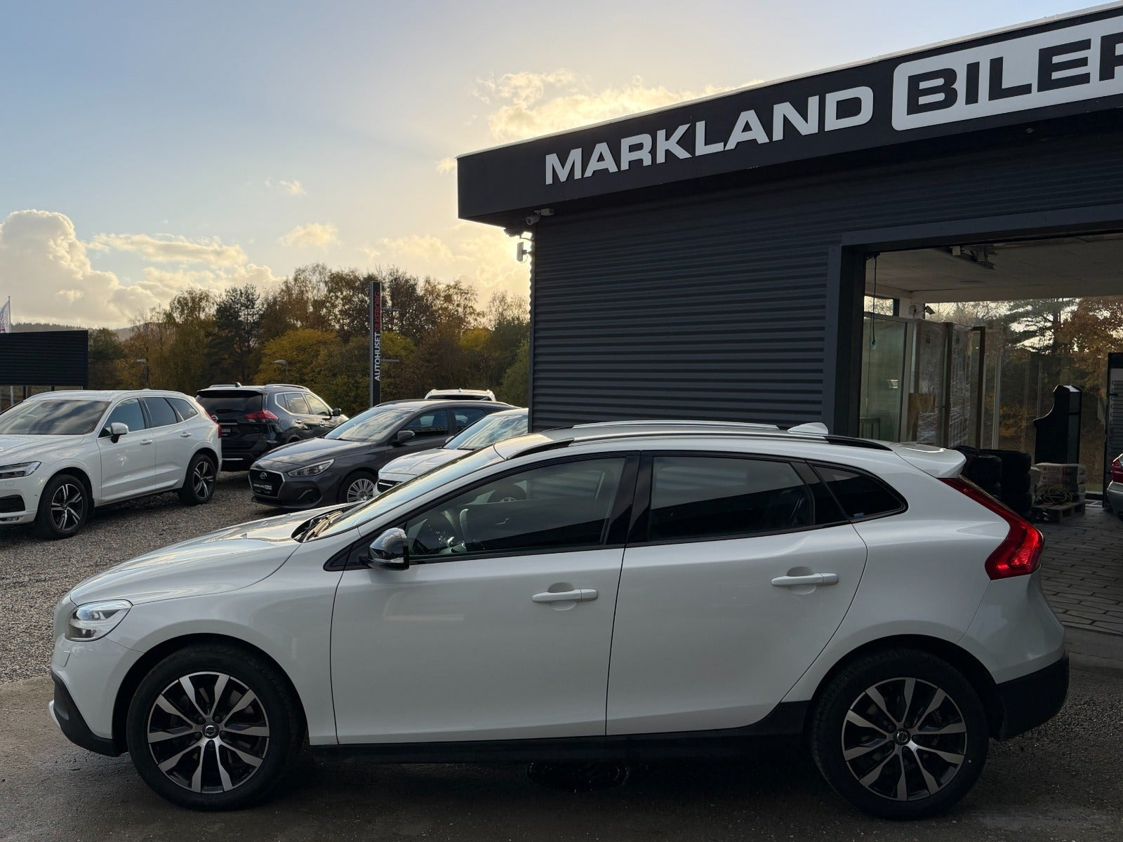 Hvid Volvo V40 CC fra 2019