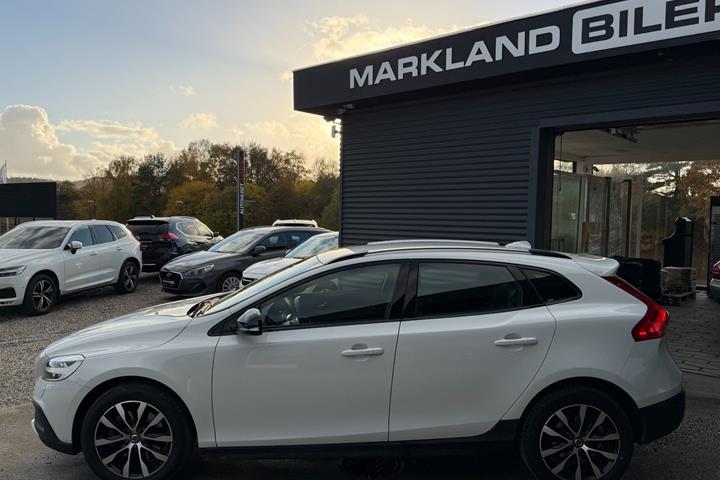 Hvid Volvo V40 CC fra 2019