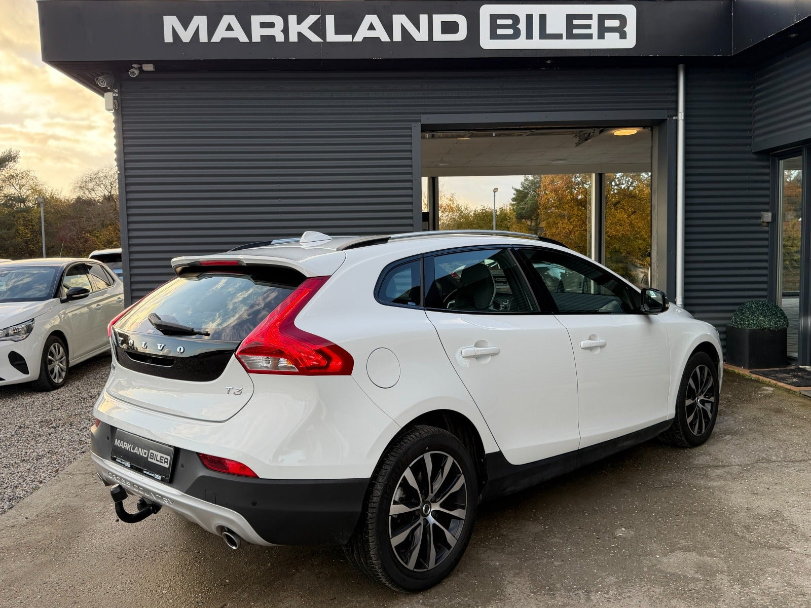 Hvid Volvo V40 CC fra 2019