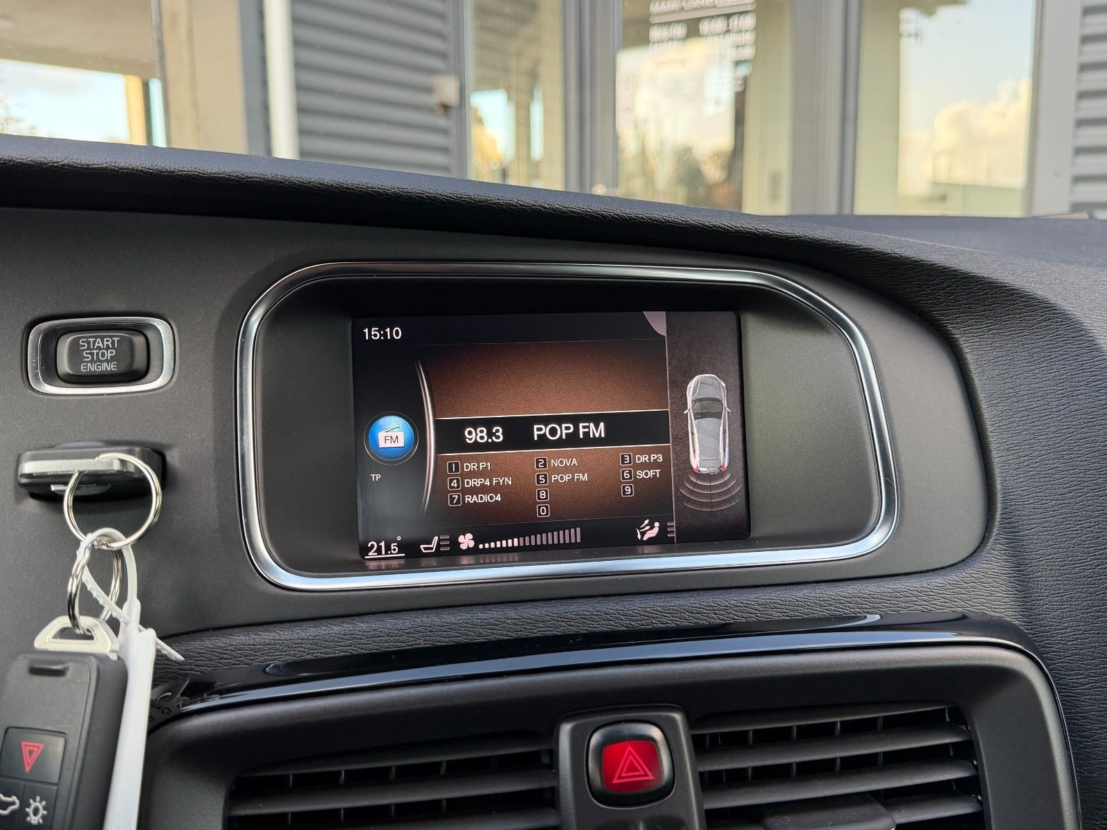 Hvid Volvo V40 CC fra 2019