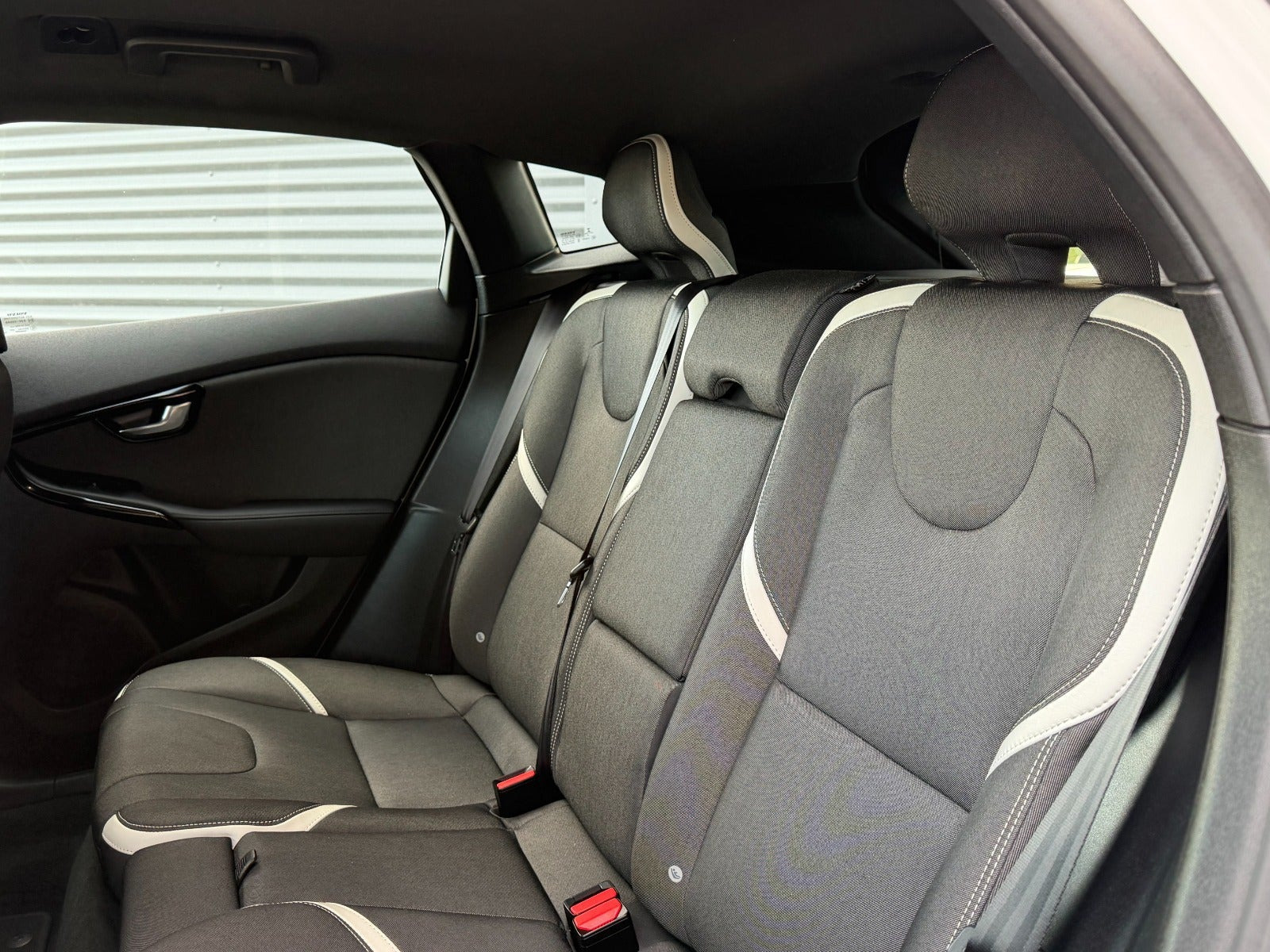 Hvid Volvo V40 CC fra 2019