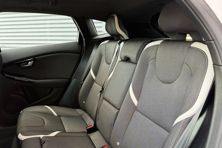 Hvid Volvo V40 CC fra 2019