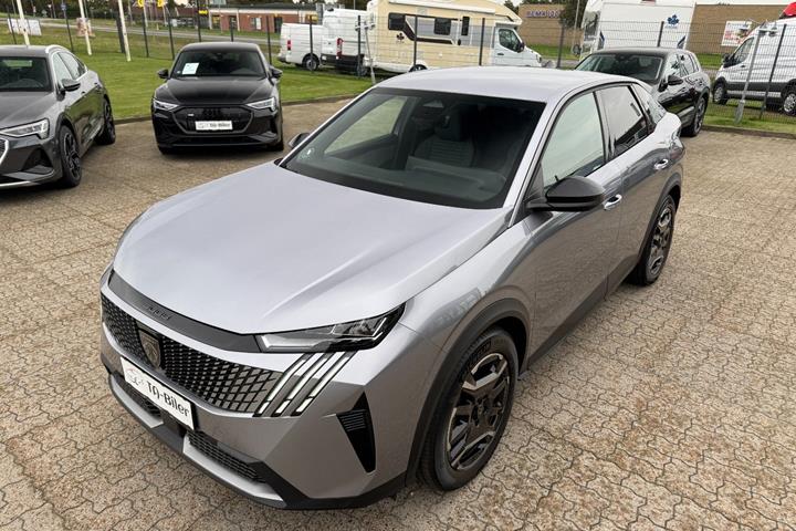 Sølv Peugeot e-3008 fra 2025
