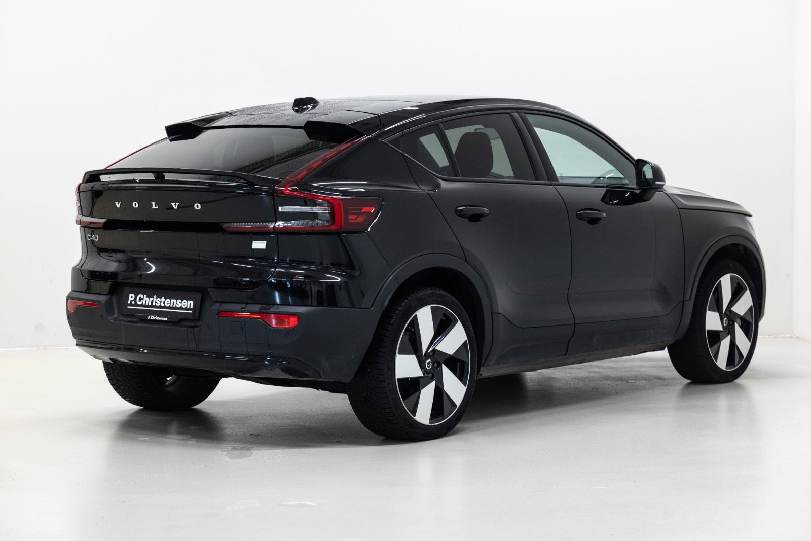 Sort Volvo C40 fra 2024