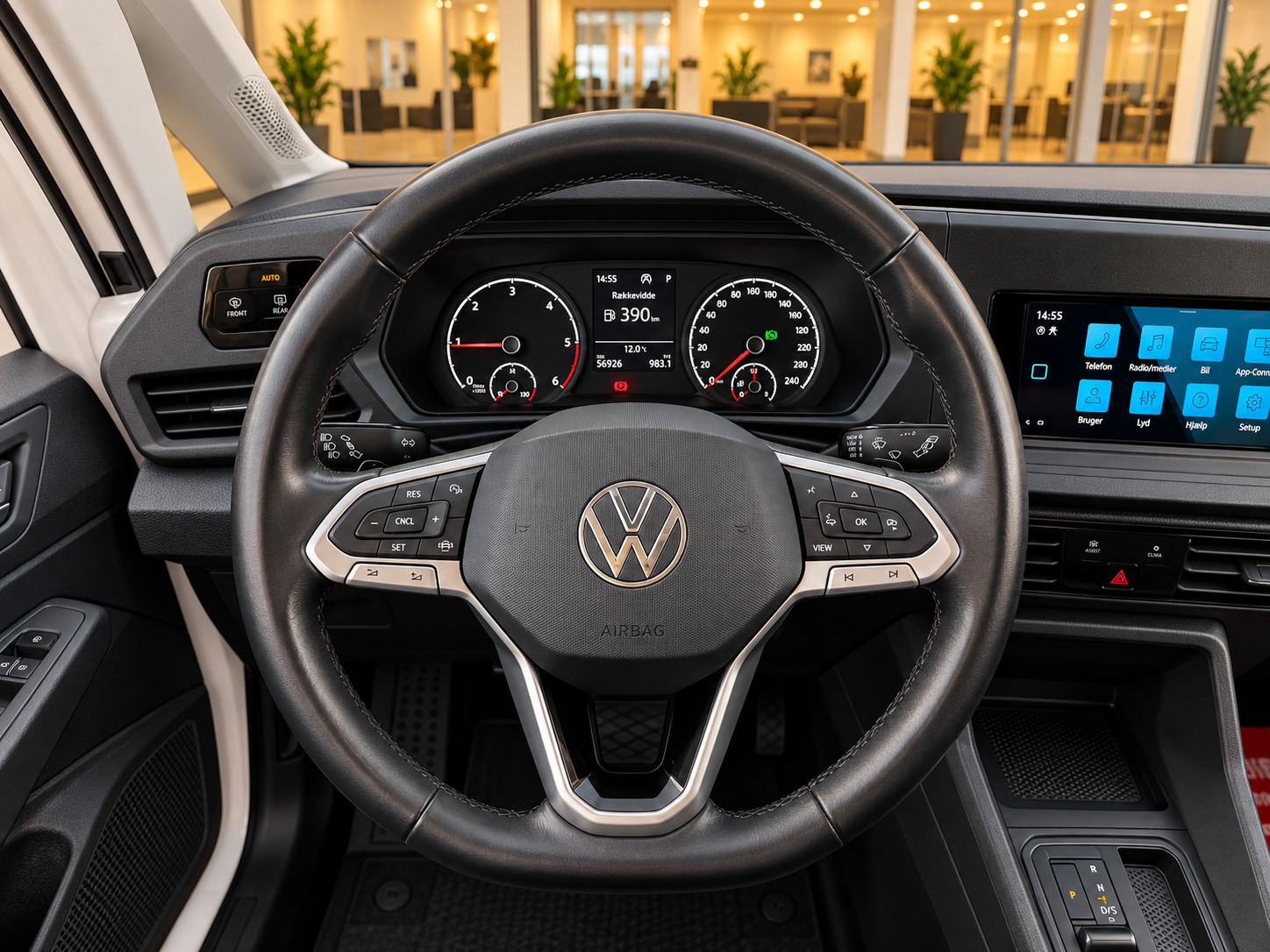 Hvid VW Caddy Maxi fra 2022