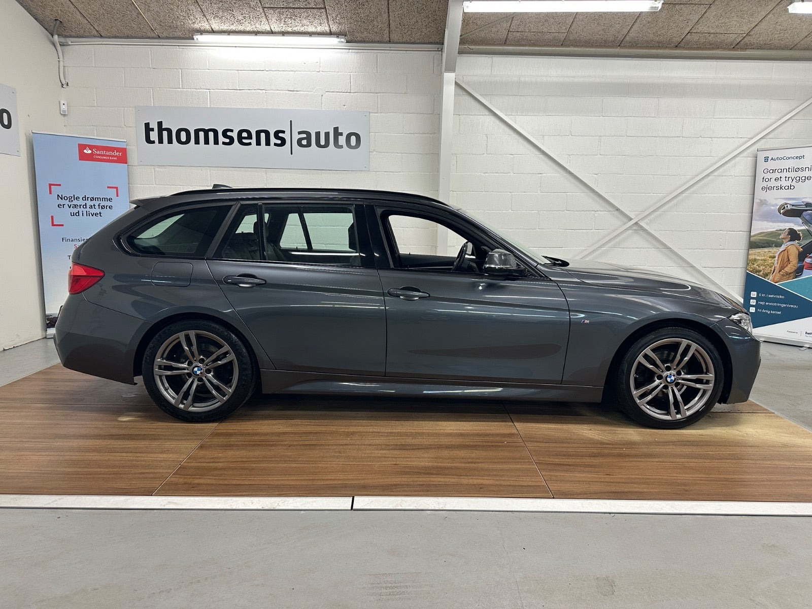 Grå BMW 320d fra 2019