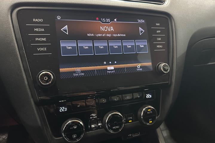 Grå Skoda Octavia fra 2019