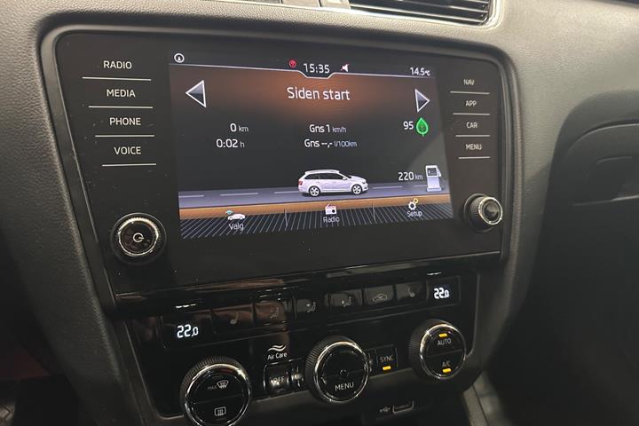 Grå Skoda Octavia fra 2019