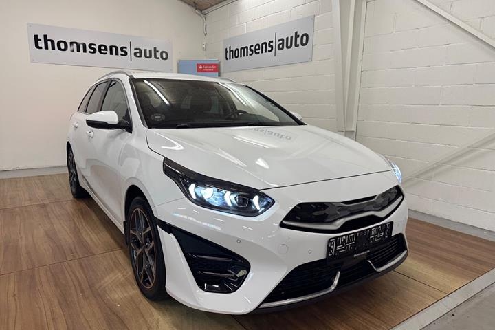 Hvid Kia Ceed fra 2022