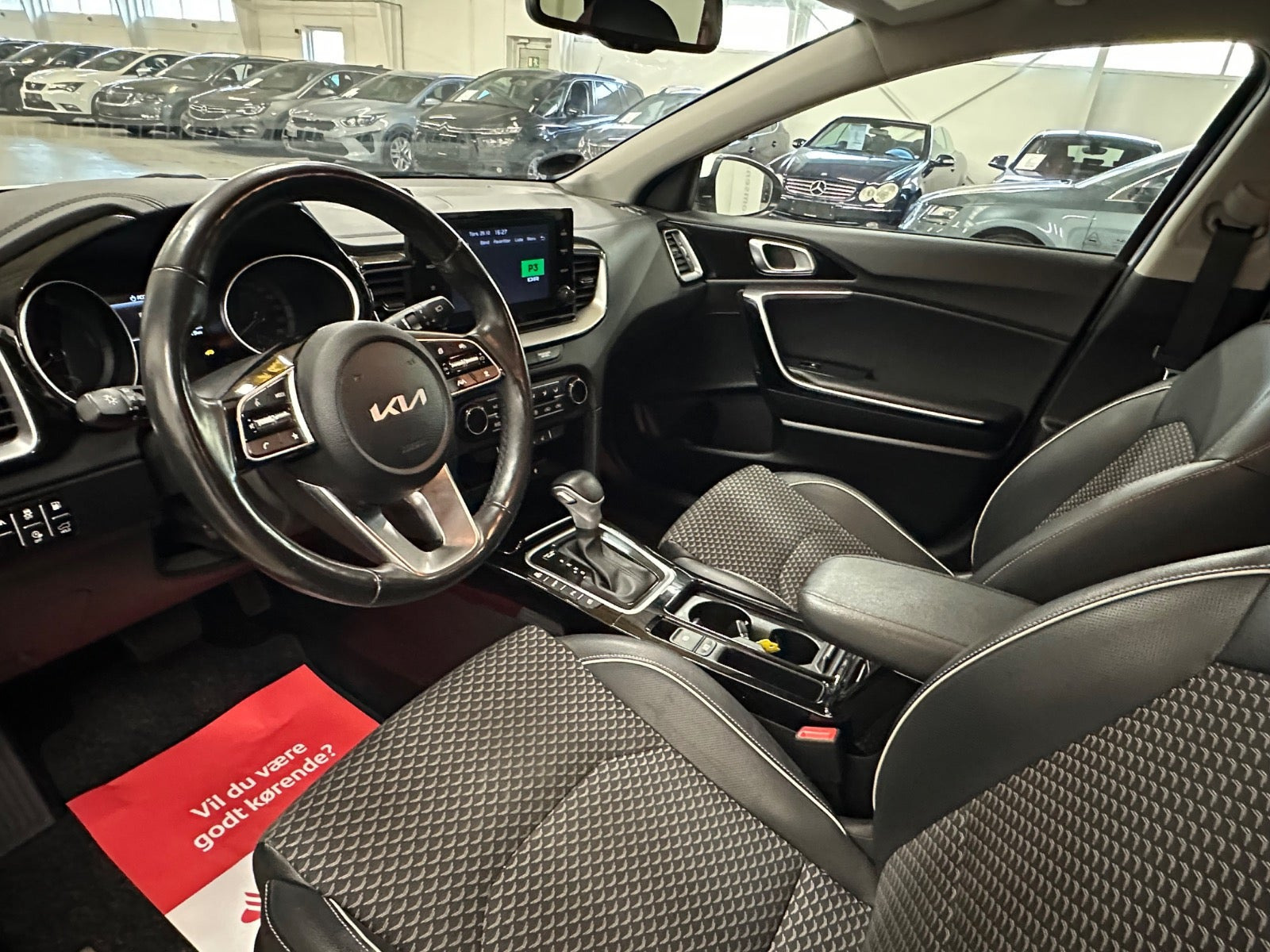Hvid Kia Ceed fra 2022