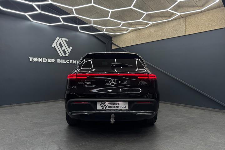 Sort Mercedes EQC400 fra 2023