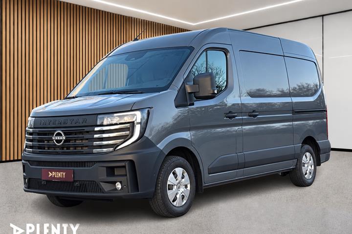 Grå Nissan Interstar fra 2025