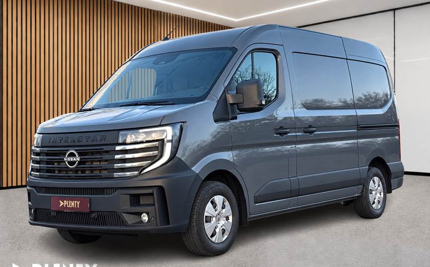 Nissan Interstar 87 L2H2 Tekna Van
