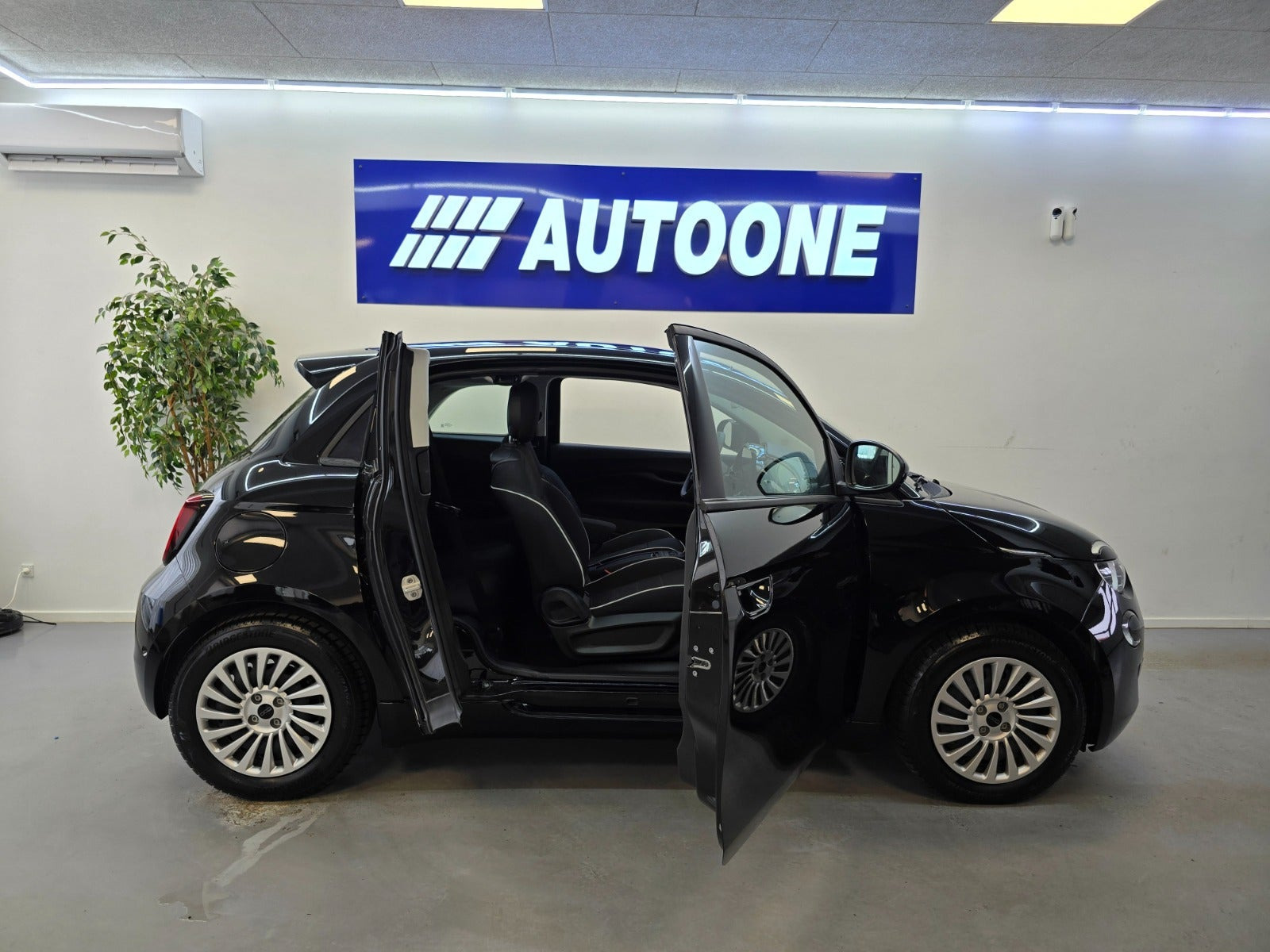 Sort Fiat 500e fra 2023