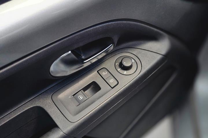 Grå VW UP! fra 2014