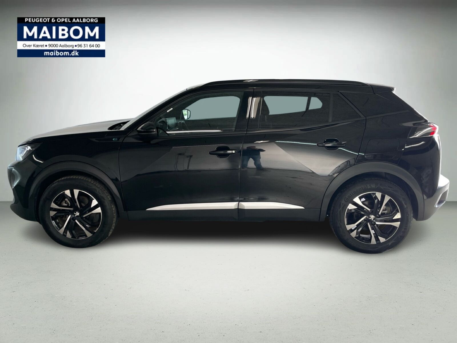 Sort Peugeot e-2008 fra 2023