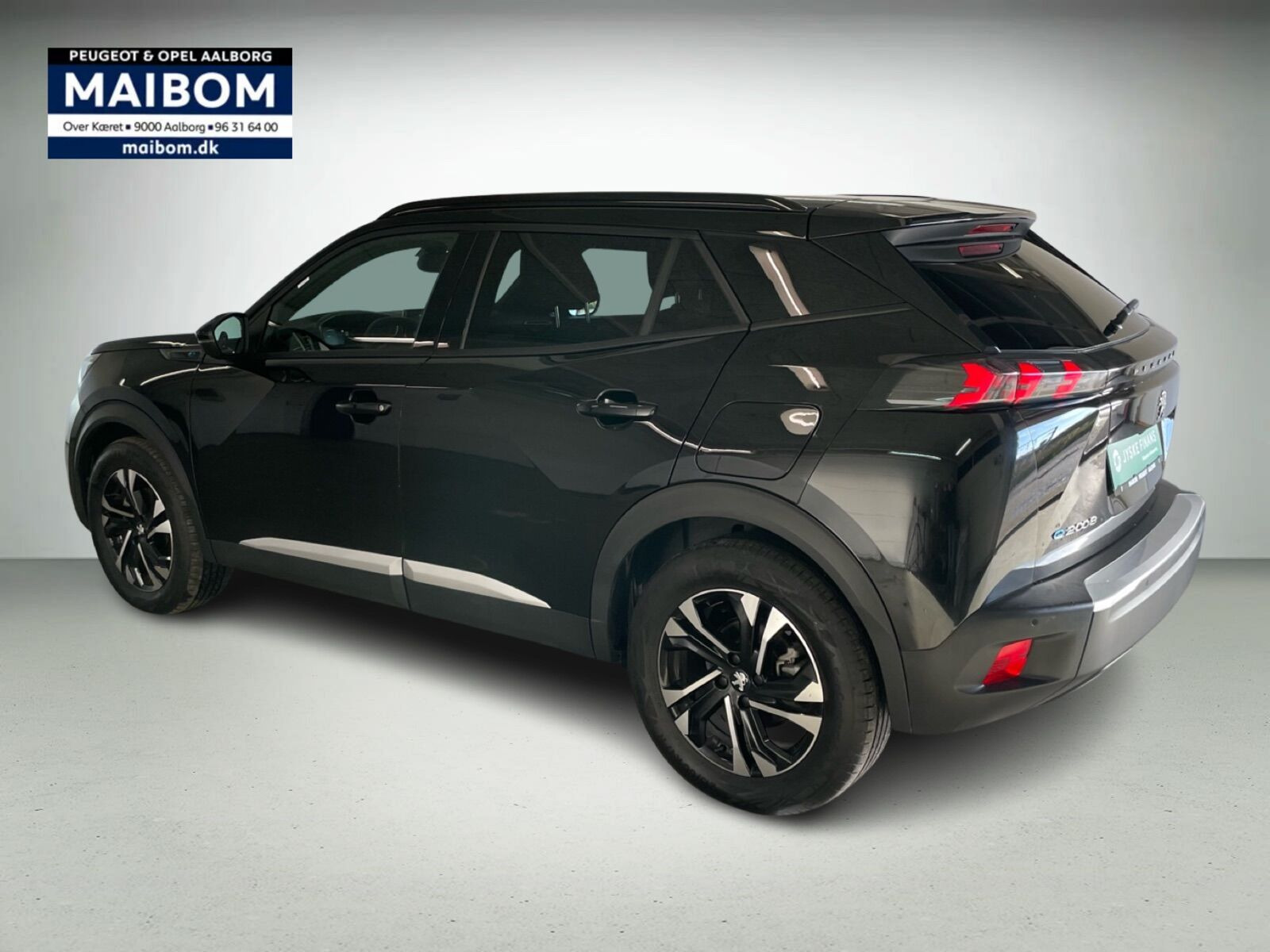 Sort Peugeot e-2008 fra 2023