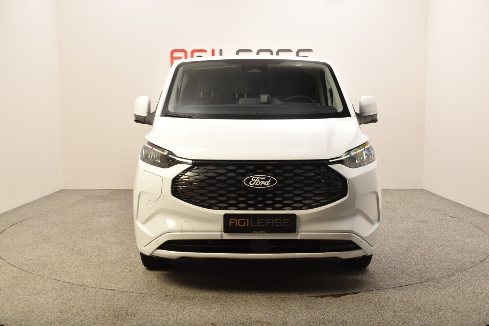 Hvid Ford E-Transit Custom 340 L2 fra 2027