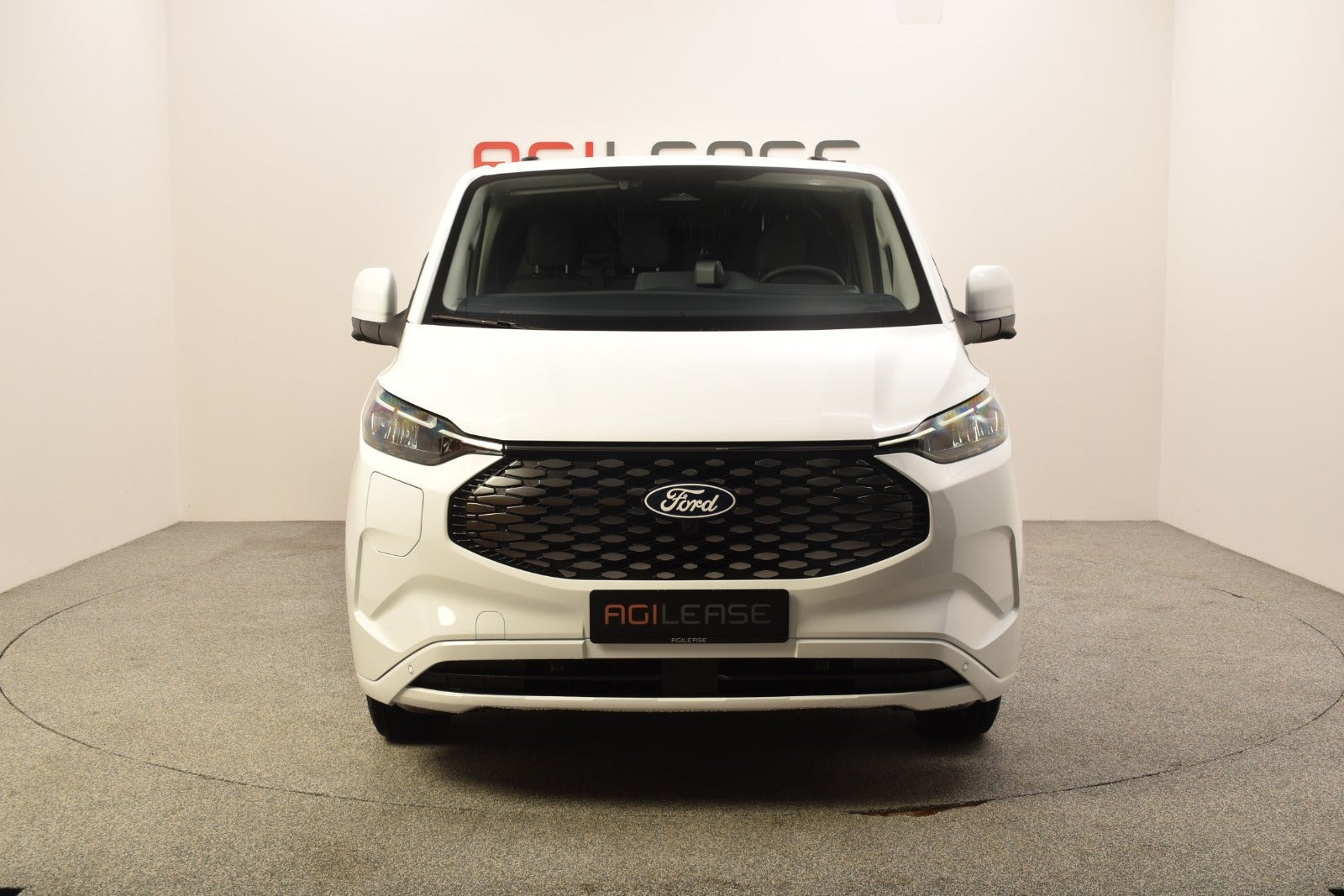 Hvid Ford E-Transit Custom 340 L2 fra 2027