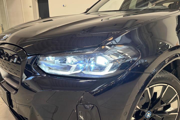 Sort BMW iX3 fra 2023
