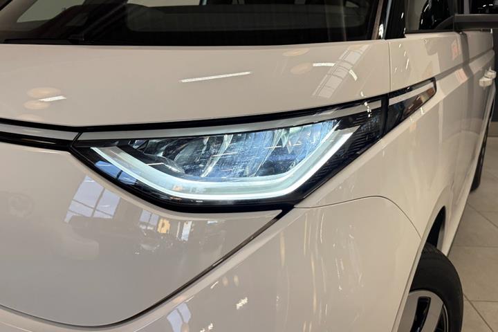 Hvid VW ID.Buzz fra 2025