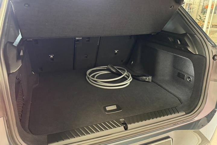 Grå BMW iX3 fra 2026