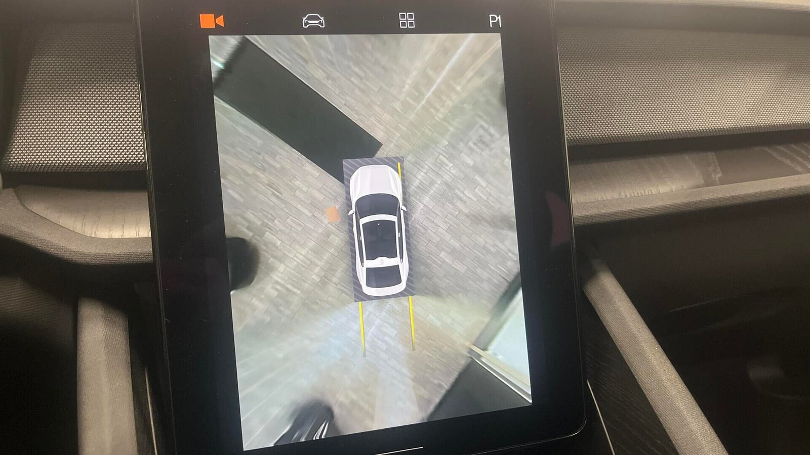 Hvid Polestar 2 fra 2023