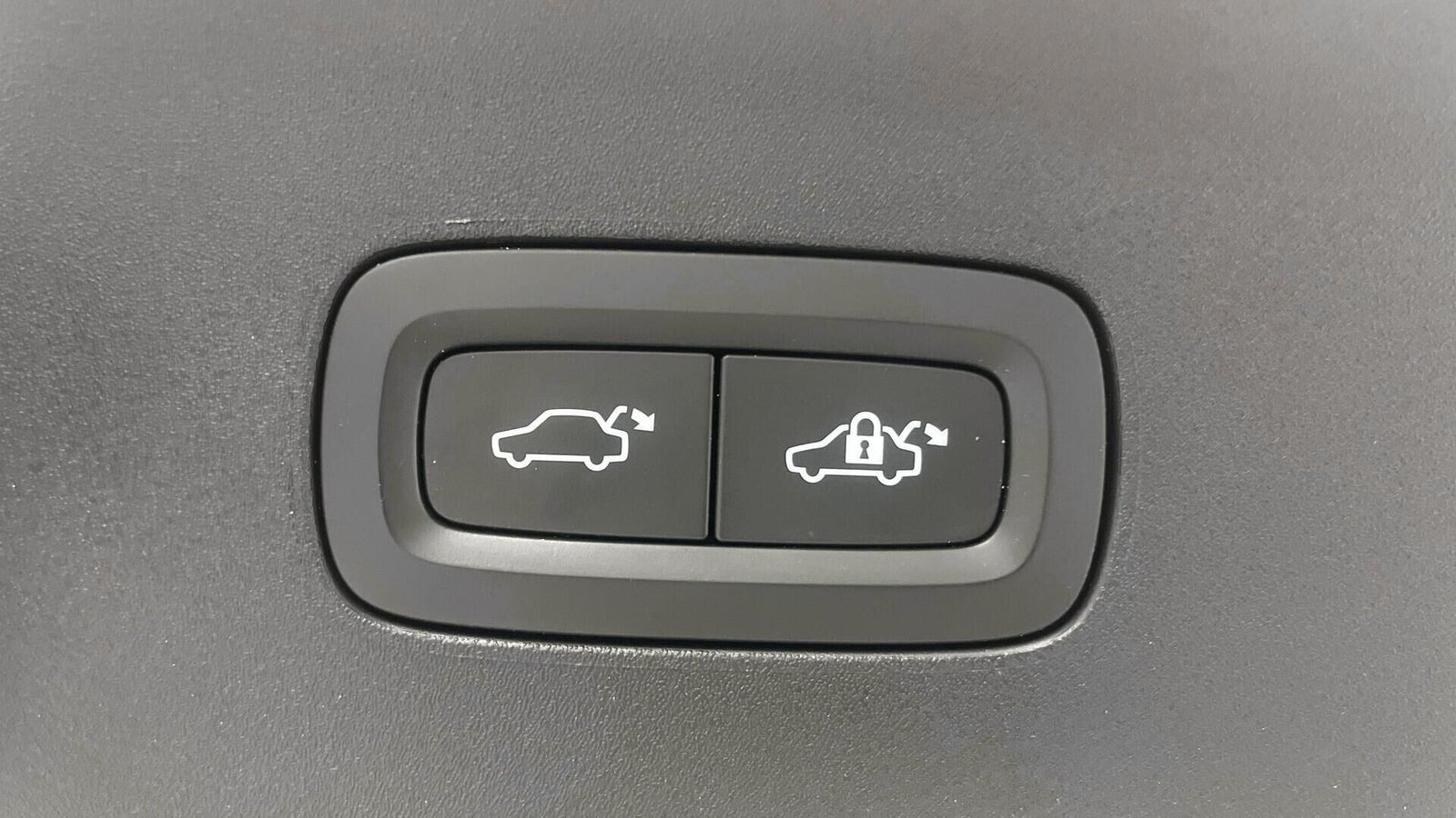 Hvid Polestar 2 fra 2023