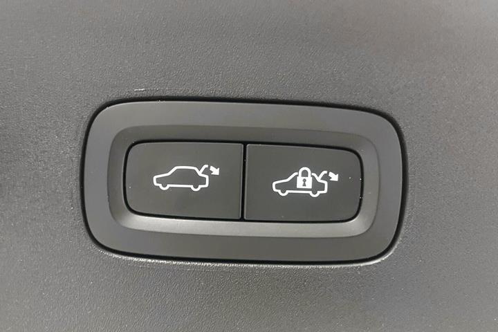 Hvid Polestar 2 fra 2023