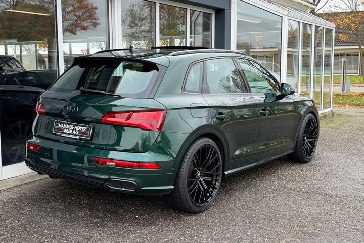 Grøn Audi SQ5 fra 2019