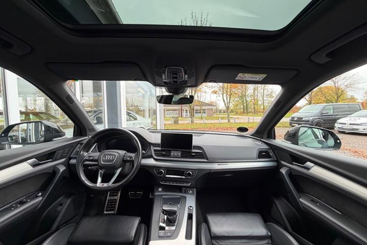 Grøn Audi SQ5 fra 2019