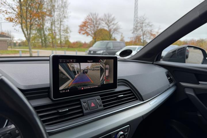 Grøn Audi SQ5 fra 2019