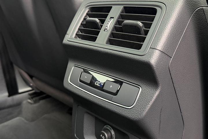 Grøn Audi SQ5 fra 2019