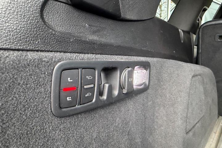 Sort Audi Q7 fra 2016