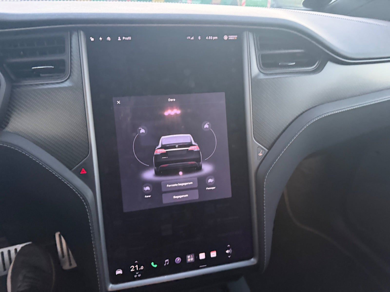 Sort Tesla Model X fra 2019