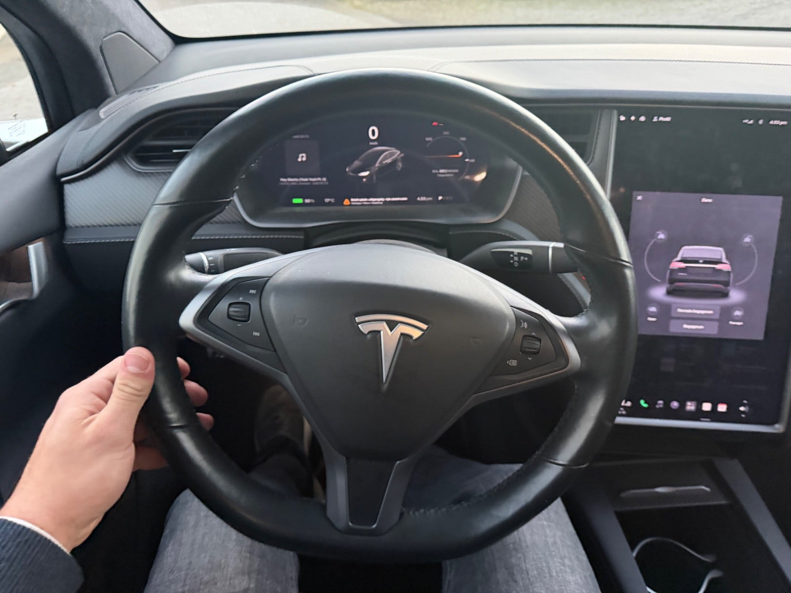 Sort Tesla Model X fra 2019