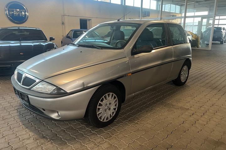 Sølv Lancia Ypsilon fra 1998