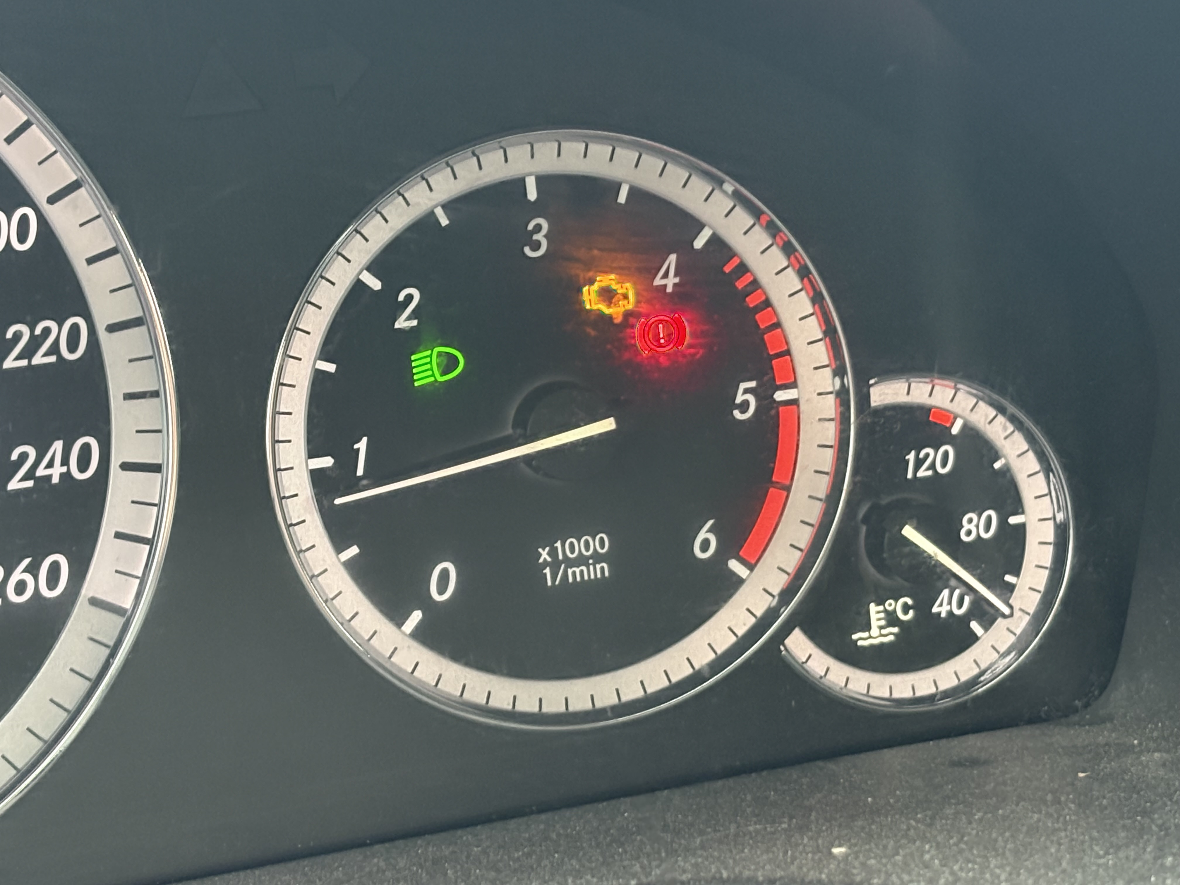 undefined Mercedes E200 d fra 2011