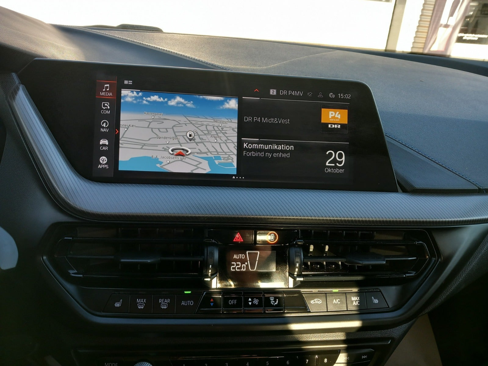 Hvid BMW 118i fra 2020
