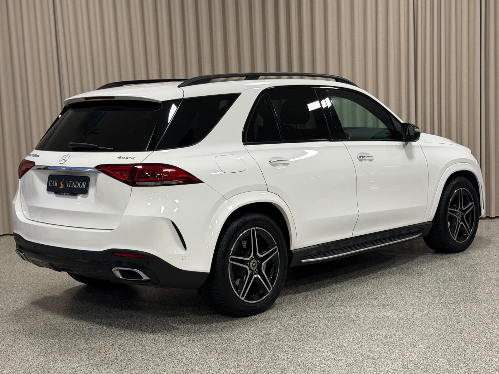 Hvid Mercedes GLE350 de fra 2022