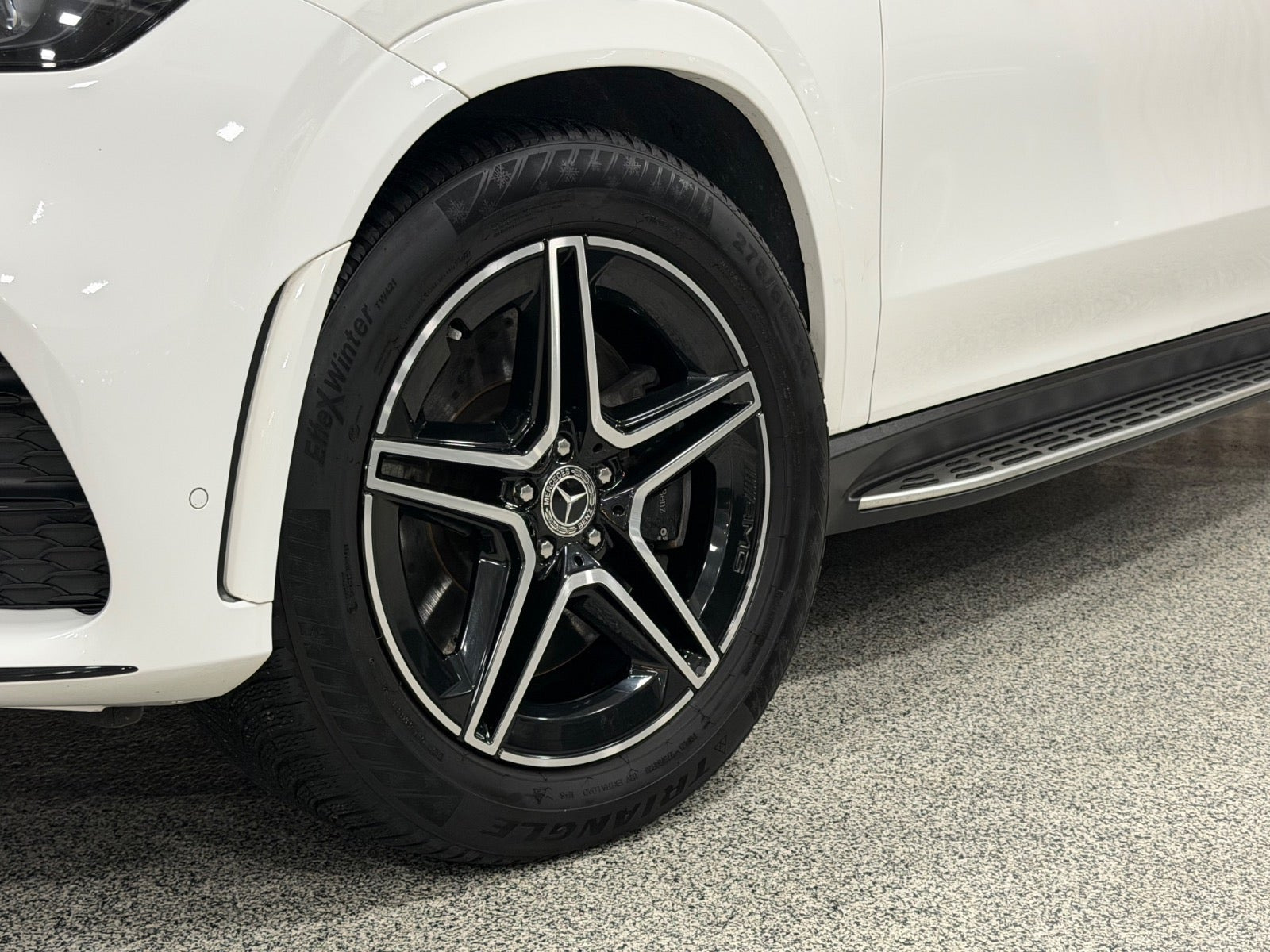 Hvid Mercedes GLE350 de fra 2022