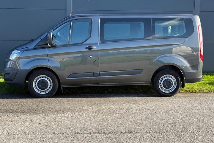 Sort Ford Transit Custom Kombi 310 L1 fra 2017