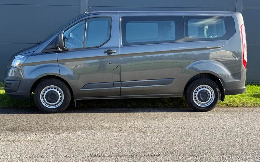 Ford Transit Custom Kombi 310 L1 2,0 TDCi 130 Ambiente aut.