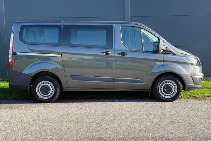 Sort Ford Transit Custom Kombi 310 L1 fra 2017