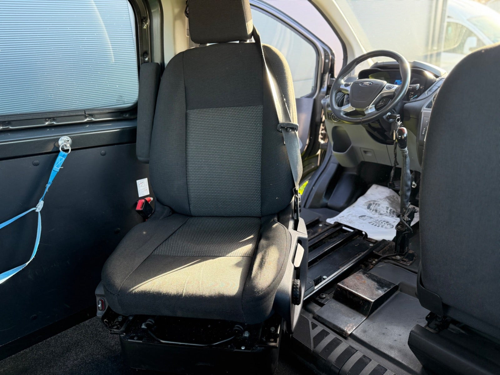 Sort Ford Transit Custom Kombi 310 L1 fra 2017