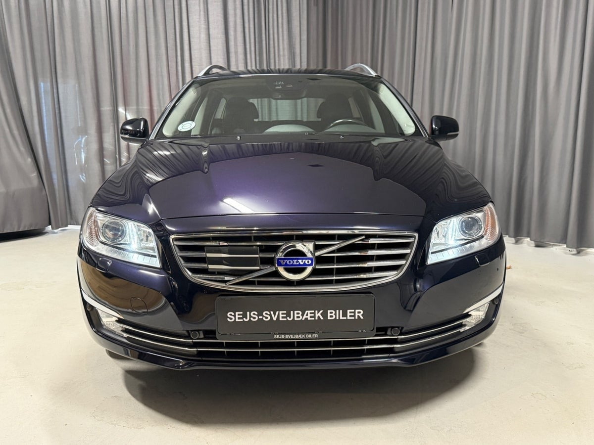 Blå Volvo V70 fra 2016